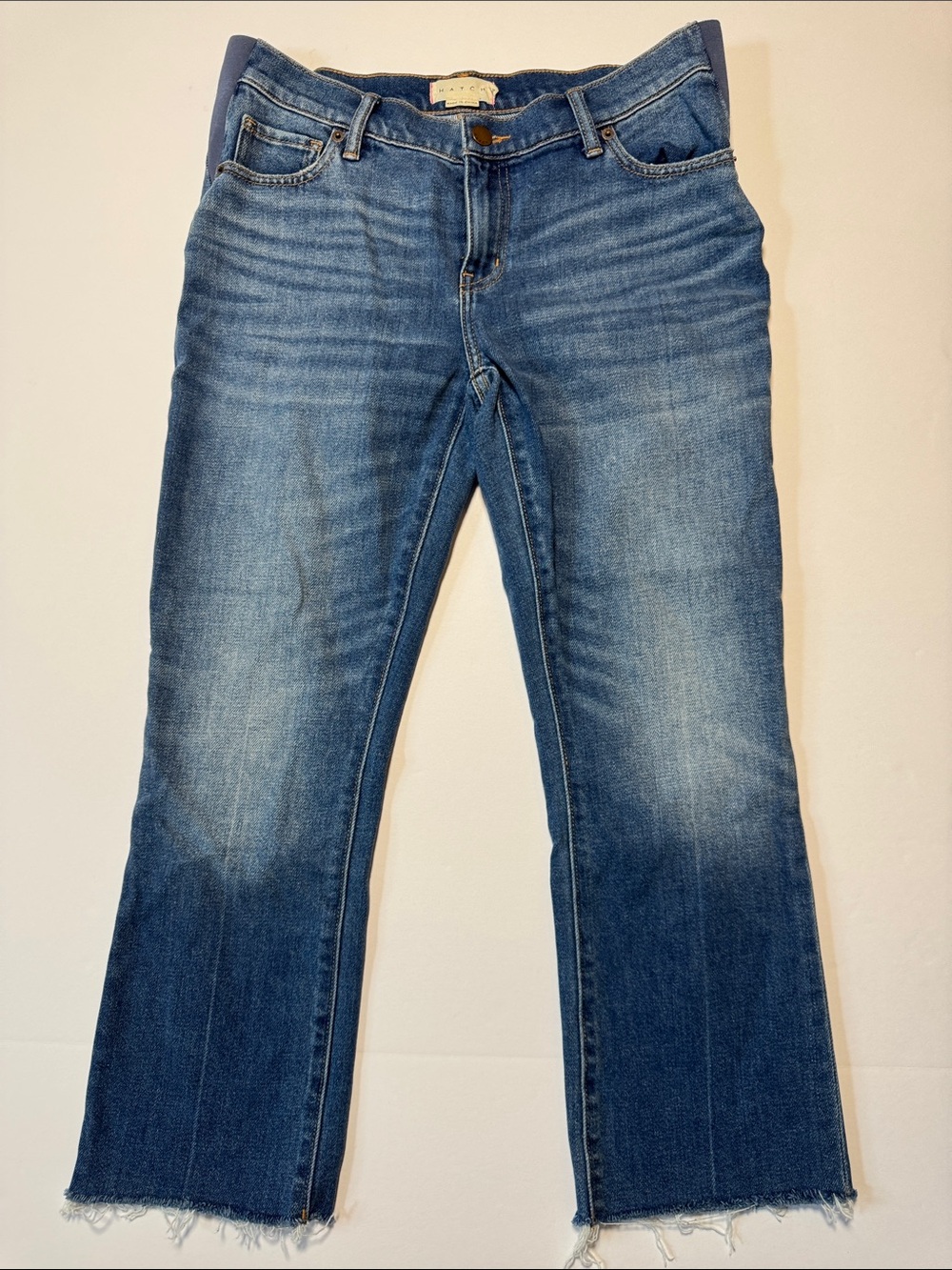HATCH Maternity Cropped Mid-Rise Straight Leg Raw Hem Jeans Medium Blue Wash 27